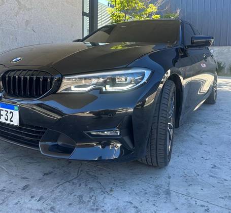 BMW 320i 2.0 16V TURBO GASOLINA SPORT AUTOMÁTICO
